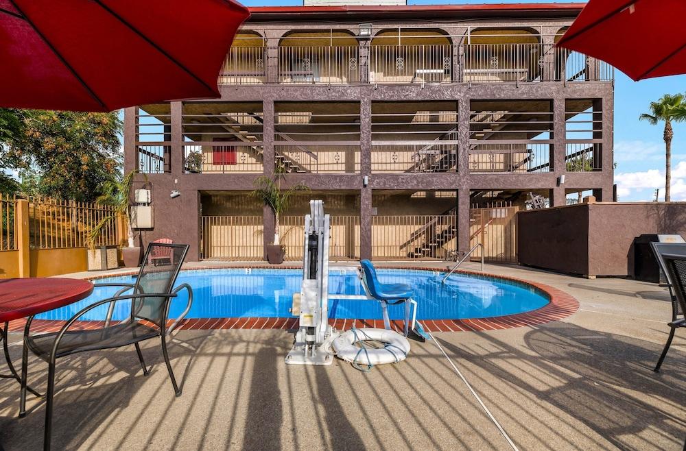 Red Roof Inn Stockton Exterior photo
