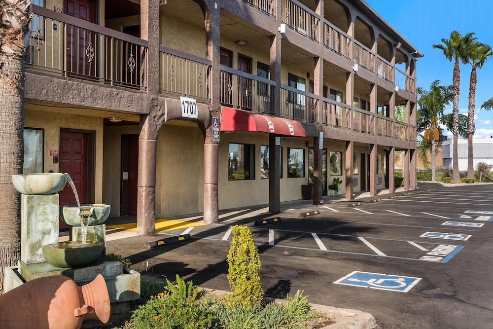 Red Roof Inn Stockton Exterior photo